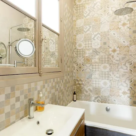 Family Apartment, 17, Plaine Monceau, By Easyflat * Paříž